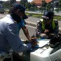 Tim Gabungan Operasi Kendaraan di Akses Suramadu