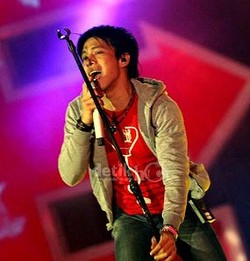 Ariel Jadi Tersangka, Karya Musiknya Jangan Dicekal