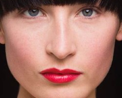 Bibir Penuh Membuat Wanita Awet Muda