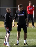 Gerrard Salah Posisi, Rooney Turun Harga