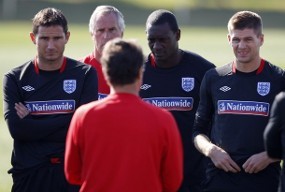 Tantangan Wenger untuk Tiga Singa