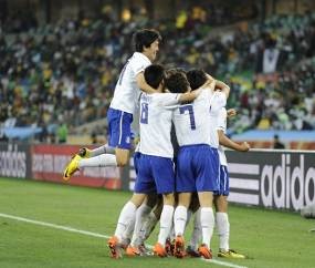 Imbang 2-2, Korsel ke-16 Besar