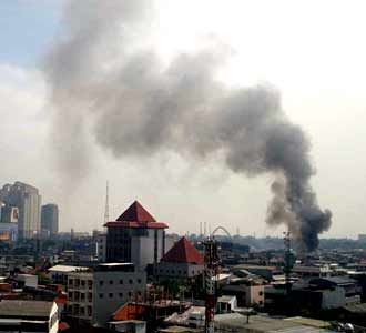 Rumah Padat Penduduk Terbakar