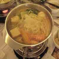 Mencicipi Sedap & Nikmatnya Steamboat 