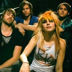 Paramore Vs 30 Seconds to Mars di Kerrang! Awards