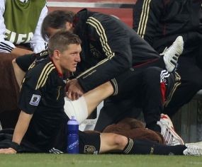 Schweinsteiger Diragukan Lawan Inggris