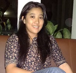 Olivia Zalianty Belajar Jadi Novelis