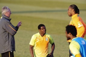 Si Gajah di Ujung Tanduk