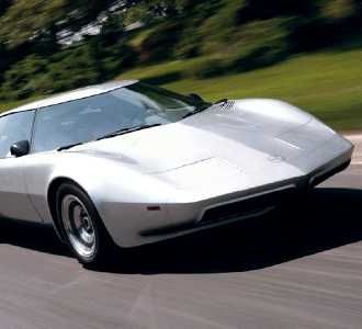 Mobil Jadul Futuristik