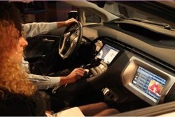 Mobil Futuristik Gunakan Teknologi 4G LTE