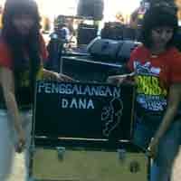 Kekurangan Dana, Kunto Edarkan Kotak Sumbangan