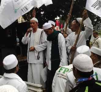 FPI Desak Luna-Cut Tari Ditahan