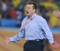 Dunga Abaikan Rekor Brasil