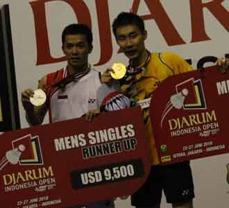 Taufik Takluk dari Chong Wei