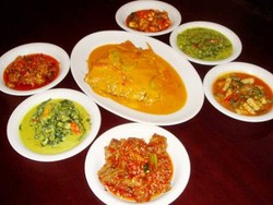 Gulai Kepala Ikan Mak Nyuss di Padang Express