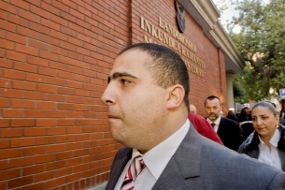 Jurnalis Inggris Bantu Penyusup