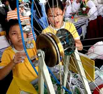 Membuat Replika Wahana Dufan