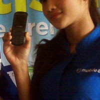 2012, SmartFren Tak Lagi Keroyokan