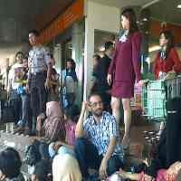 Isu Terbakar, Pengunjung & Pemilik Toko di ITC Semburat