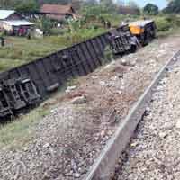 Diduga Potongan Tubuh Ditemukan di Bawah Gerbong