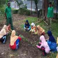 Mengisi Liburan di Kebun Bibit 