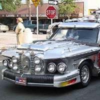 Limusin Aneh Dibangun dari 40 Jenis Mobil