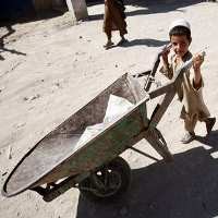 Taliban Gunakan Bocah Untuk Tanam Bom