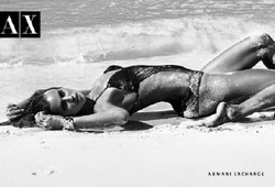Iklan Armani Exchange Meredam Sensualitasnya