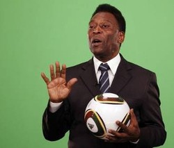 Pele Kembali Serang Maradona