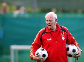 Aragones Kini Puji Del Bosque & Spanyol