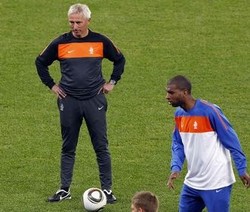 Gaya Samba Untungkan De Oranje