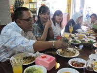 Serunya Makan Sop Kepala Kambing