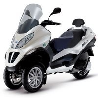 Piaggio Rilis Skuter Hybrid Pertama di Dunia