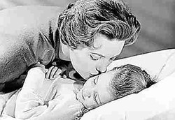 Jika si Kecil Menolak Kasih Sayang Orangtuanya