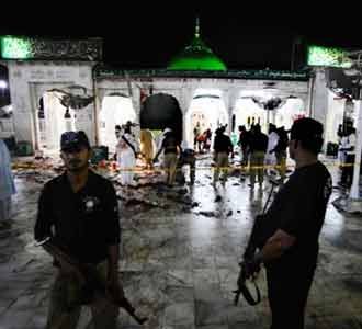 Bom Kembali Guncang  Pakistan 