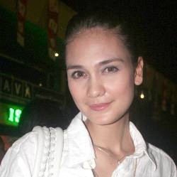 Luna Maya Diperiksa Polisi, Ariel Istirahat 
