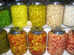 Asyiknya Berburu Manisan Cianjur!