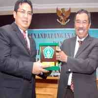 2011, Kementerian PDT akan Bangun Ponpes di Perbatasan