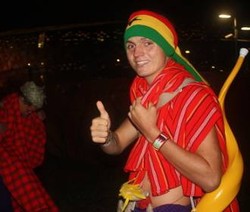 Telanjang Dada Demi Ghana