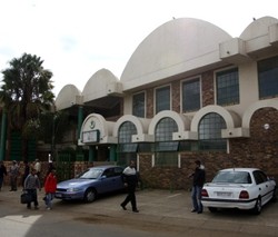 Pengalaman Salat Jumat di Kampung Gangster