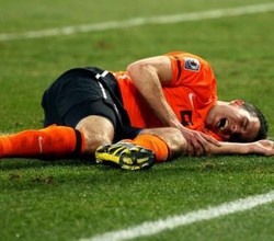 Van Persie Oke, Khedira Absen Latihan