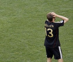 Gembira dan Duka untuk Mueller