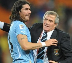 Persaingan Empat Pelatih Lokal