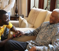 Ghana Kunjungi Nelson Mandela