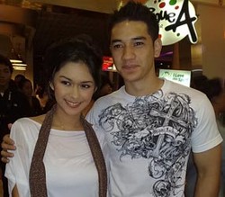 Demi Akting, Nana Mirdad Tinggalkan Suami dan Anak