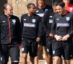 Inggris Ditinggalkan Sponsornya