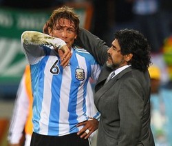Heinze: Jangan Berhenti, Maradona