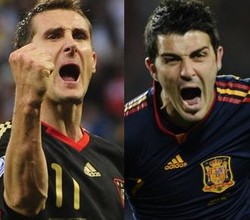 Beda Misi Klose dan Villa