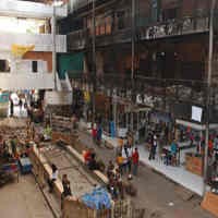 Dibangun Kembali, Pasar Turi Dibongkar