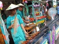 Berburu Jajanan Favorit Ibu di FJB 2010